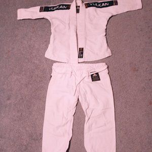 Vulkan The Real Jiu Jitsu Pro Kids White Youth Kids Martial Arts Top & Bottom M0